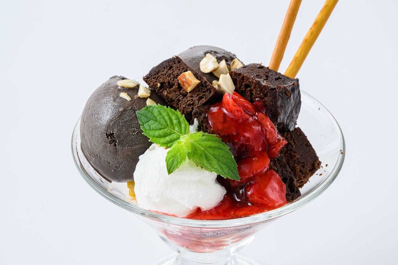 ベルギーチョコとガトーショコラのパフェ