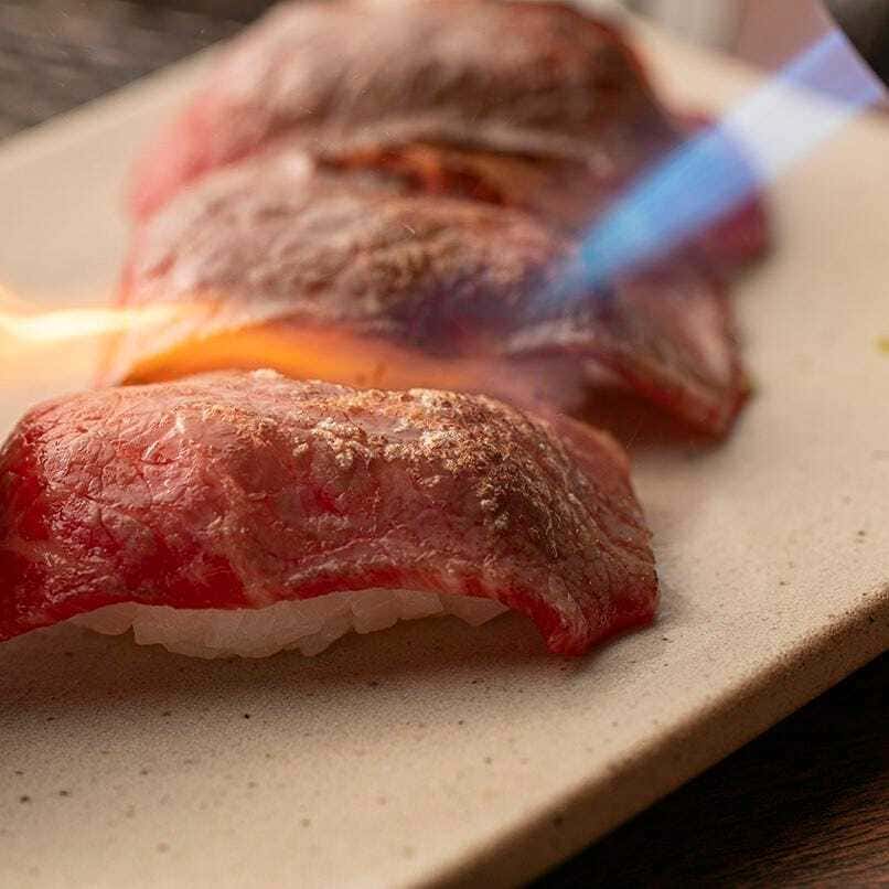 炙り赤身にぎり（3貫）