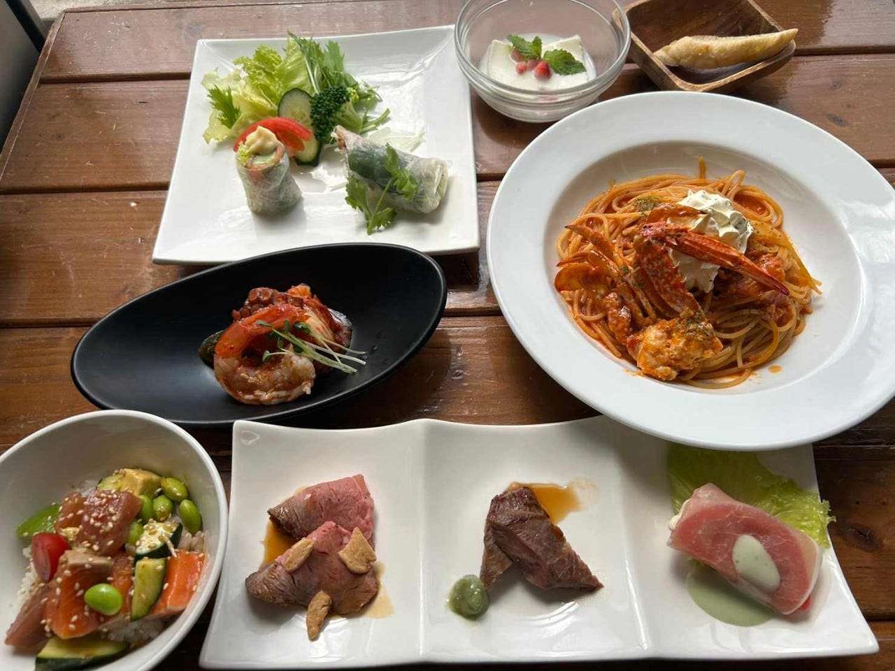 忘年会におすすめ【ぜいたく満足コース/スタンダード飲み放題】お一人様一皿ずつの特別コース！￥6,000