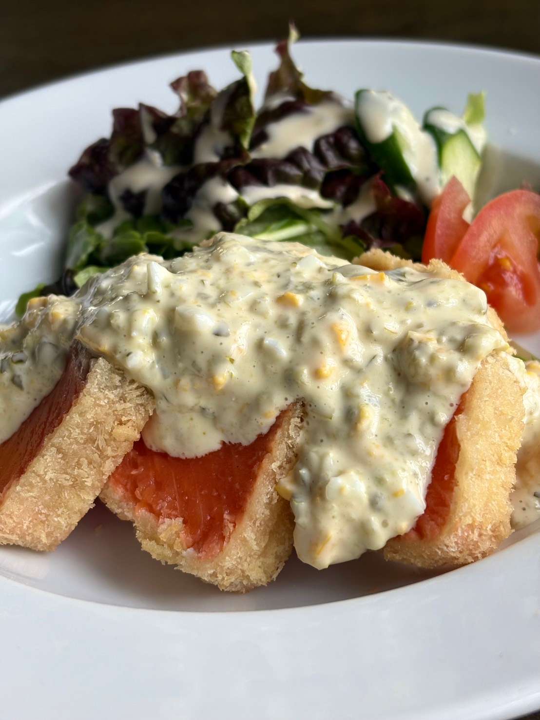 サーモンのレアカツ 〜自家製タルタルソース〜