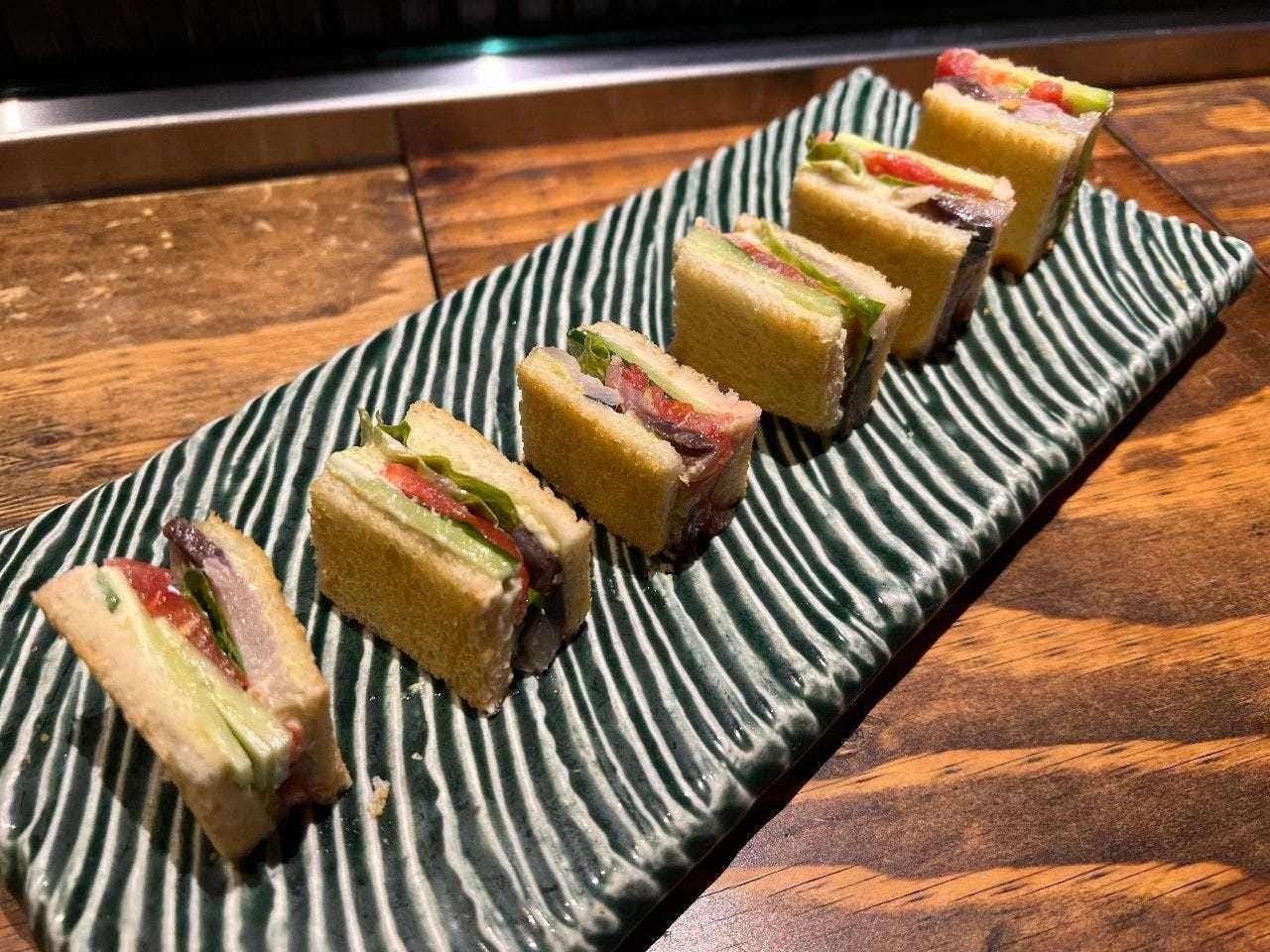 自慢のシメサバサンドウィッチ