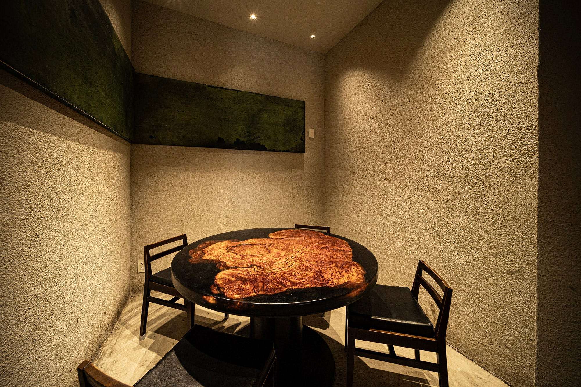 2~4名様完全個室テーブル席