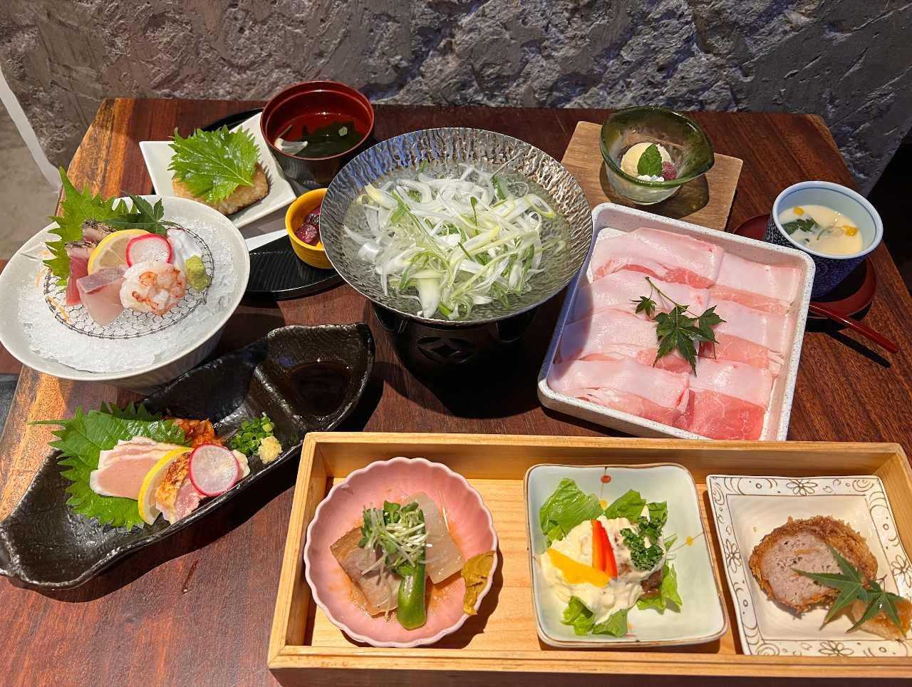 ランチ◆しゃぶしゃぶ膳◆黒豚しゃぶしゃぶや刺身3種、羽釜炊きご飯など 全9品 3,500円