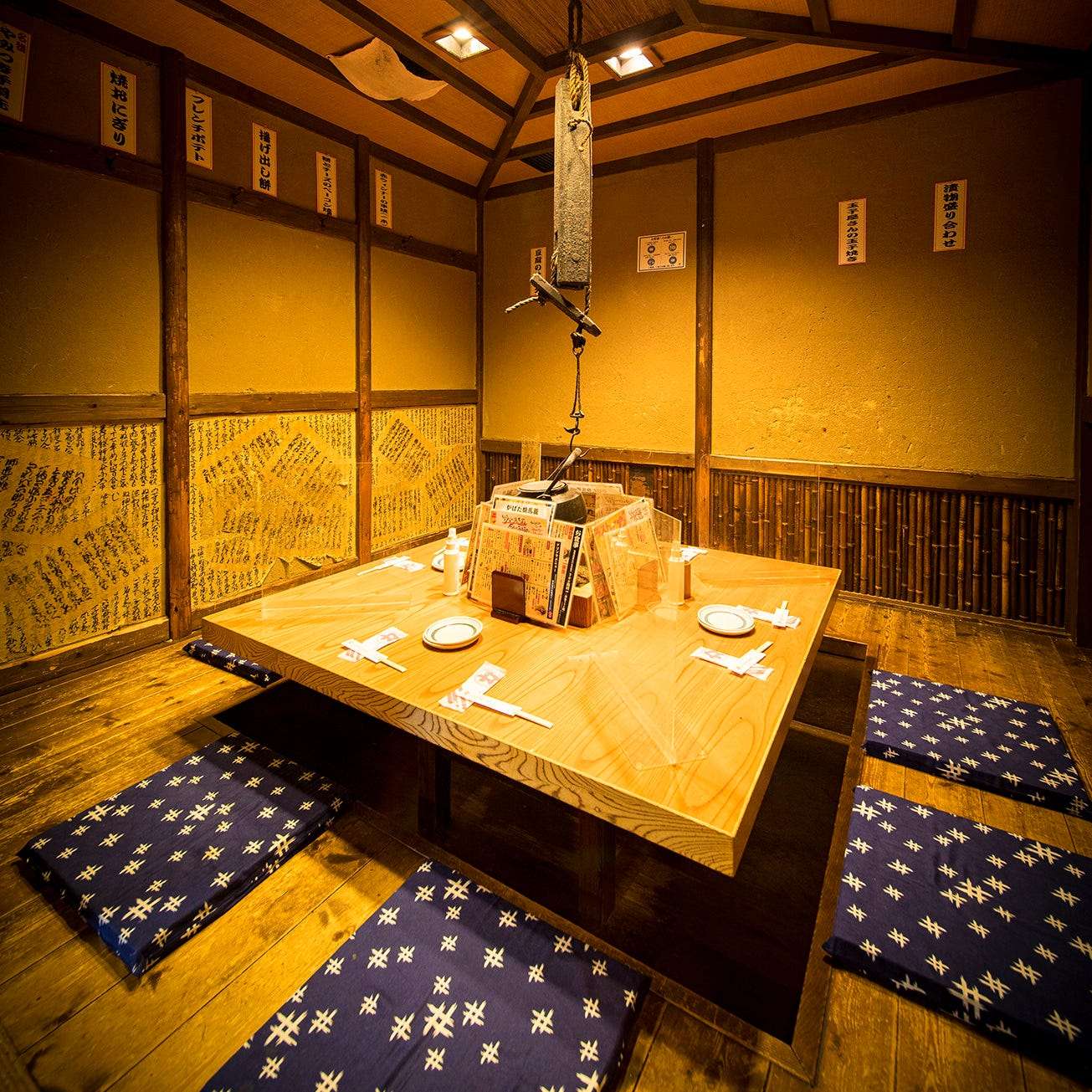 20名以上から2階貸切可能！30名様までの宴会OK！