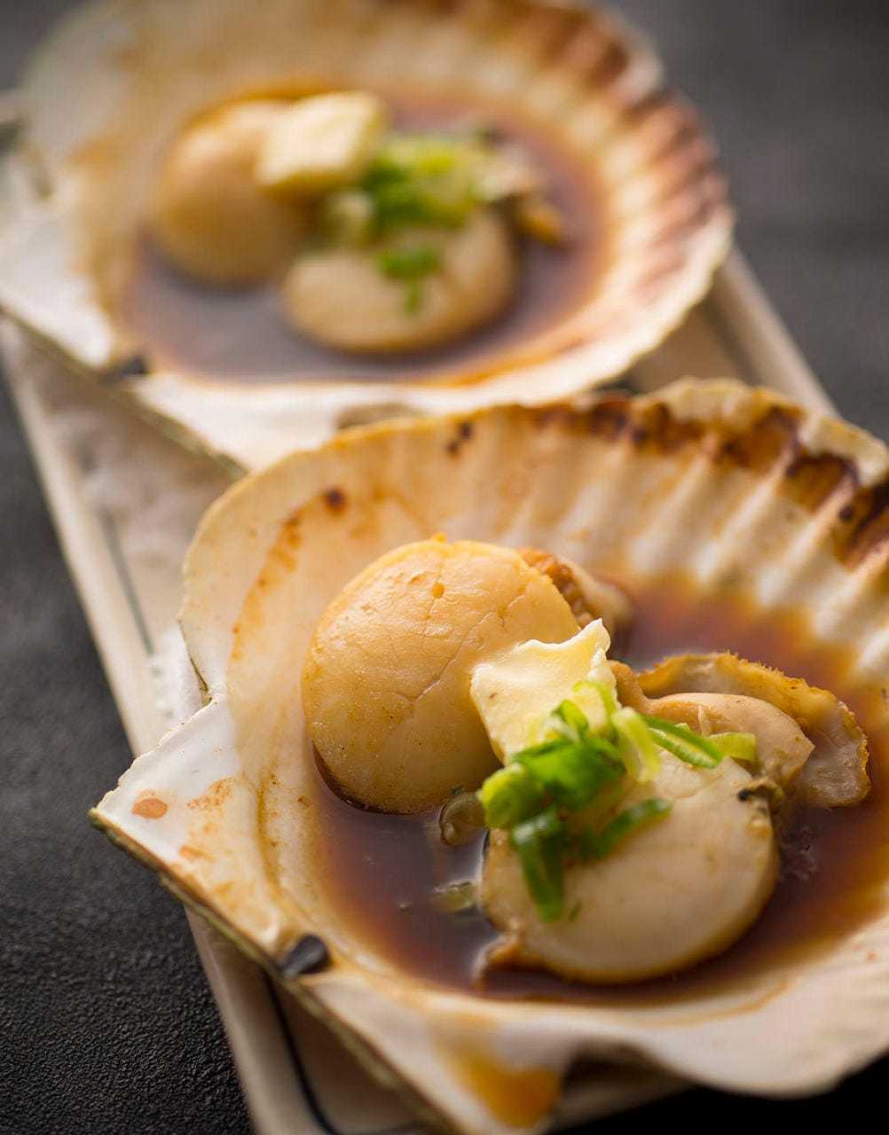 活ホタテ貝のバター焼