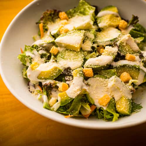 アボカドのシーザーサラダ