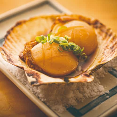 活ホタテ貝バター焼