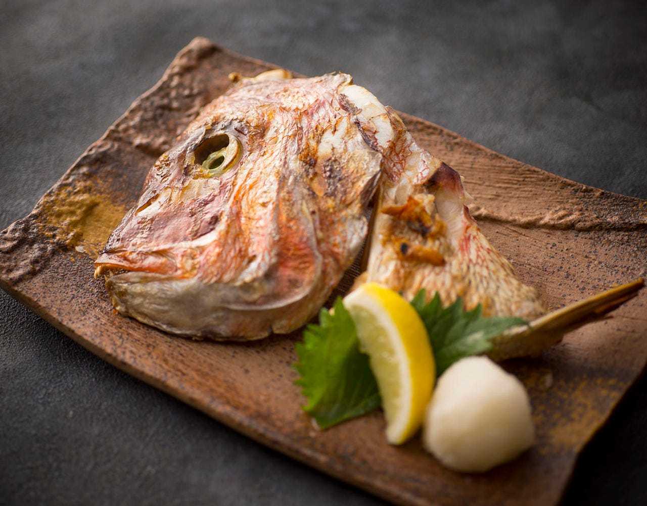 真鯛のかぶと焼