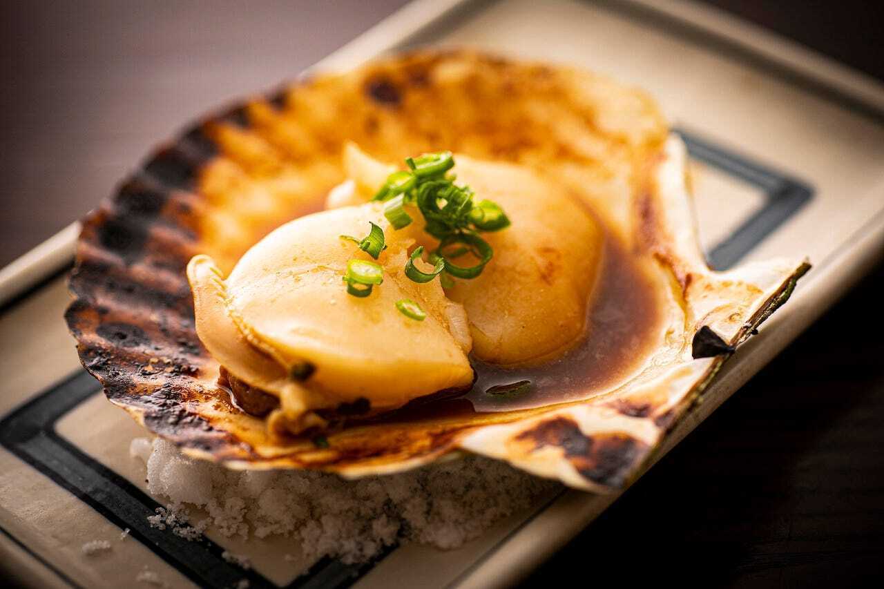 活ホタテ貝のバター焼